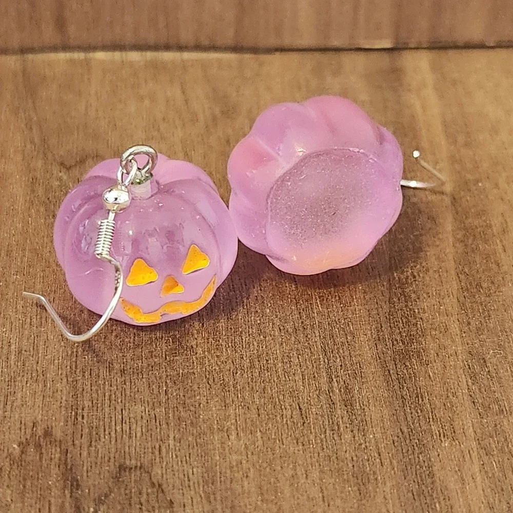 Purple Pumpkin Jack-O-Lantern Halloween Dangle Earrings Spooky Pastel Goth